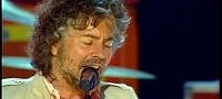 FLAMING LIPS PERFORM...